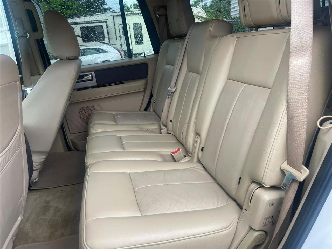 Ford Expedition - Thumbnail 16