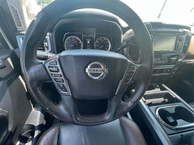 Nissan Titan - Thumbnail 10