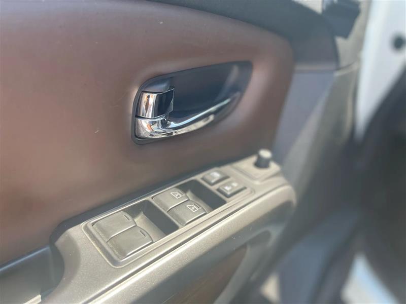 Nissan Titan - Thumbnail 6