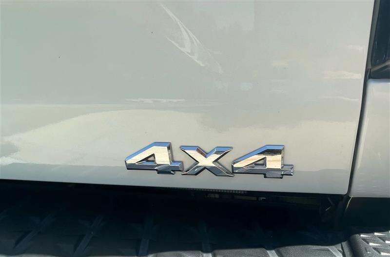 Nissan Titan - Thumbnail 20