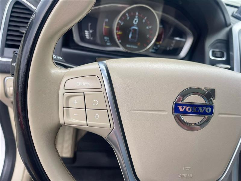 Volvo Xc60 - Thumbnail 14