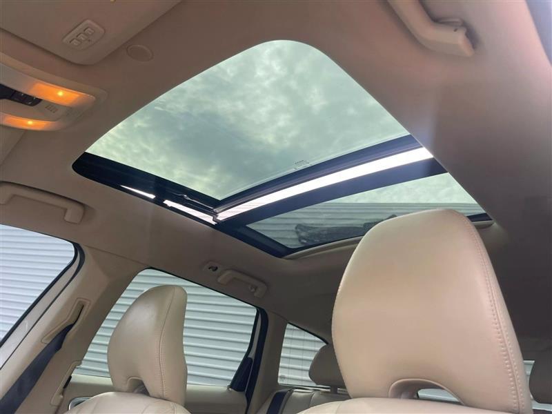 Volvo Xc60 - Thumbnail 16