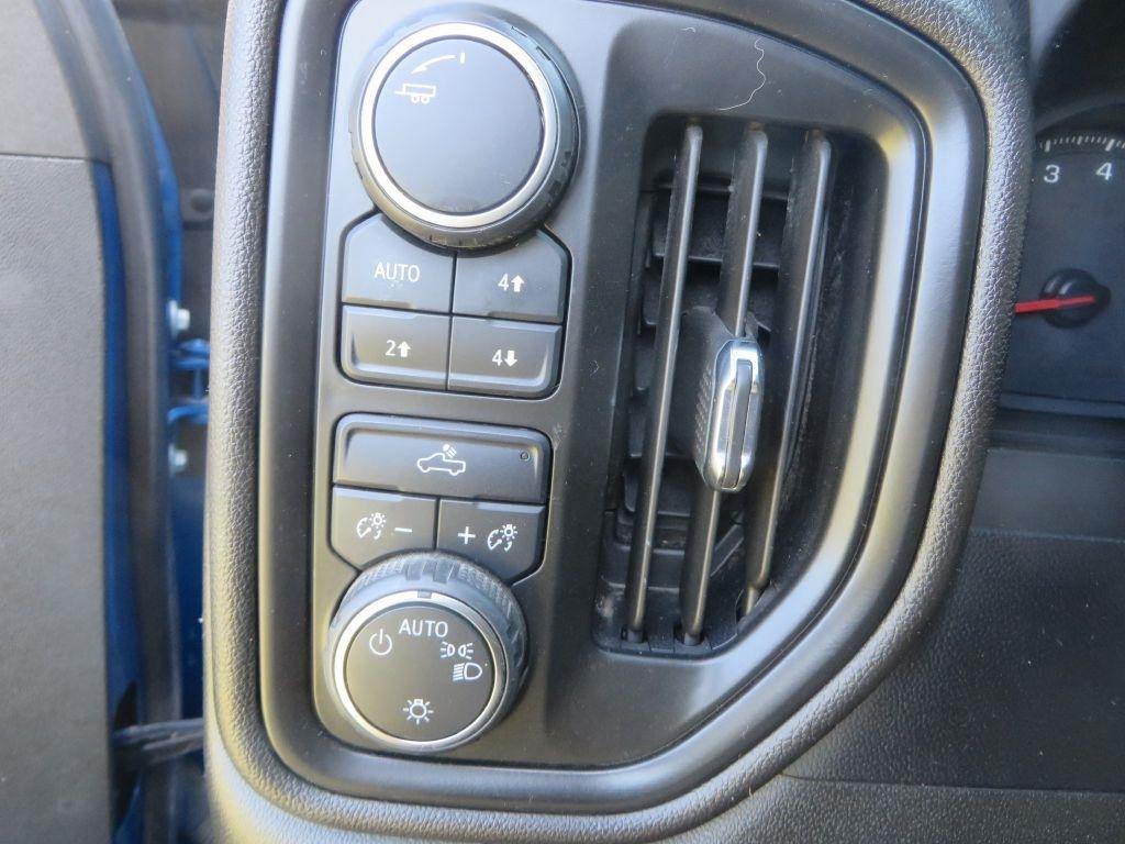 Chevrolet Silverado 1500 - Thumbnail 15