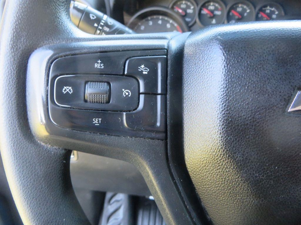 Chevrolet Silverado 1500 - Thumbnail 14