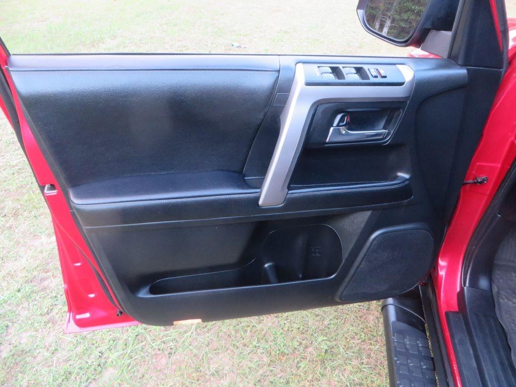 Toyota 4Runnersr5 - Thumbnail 11