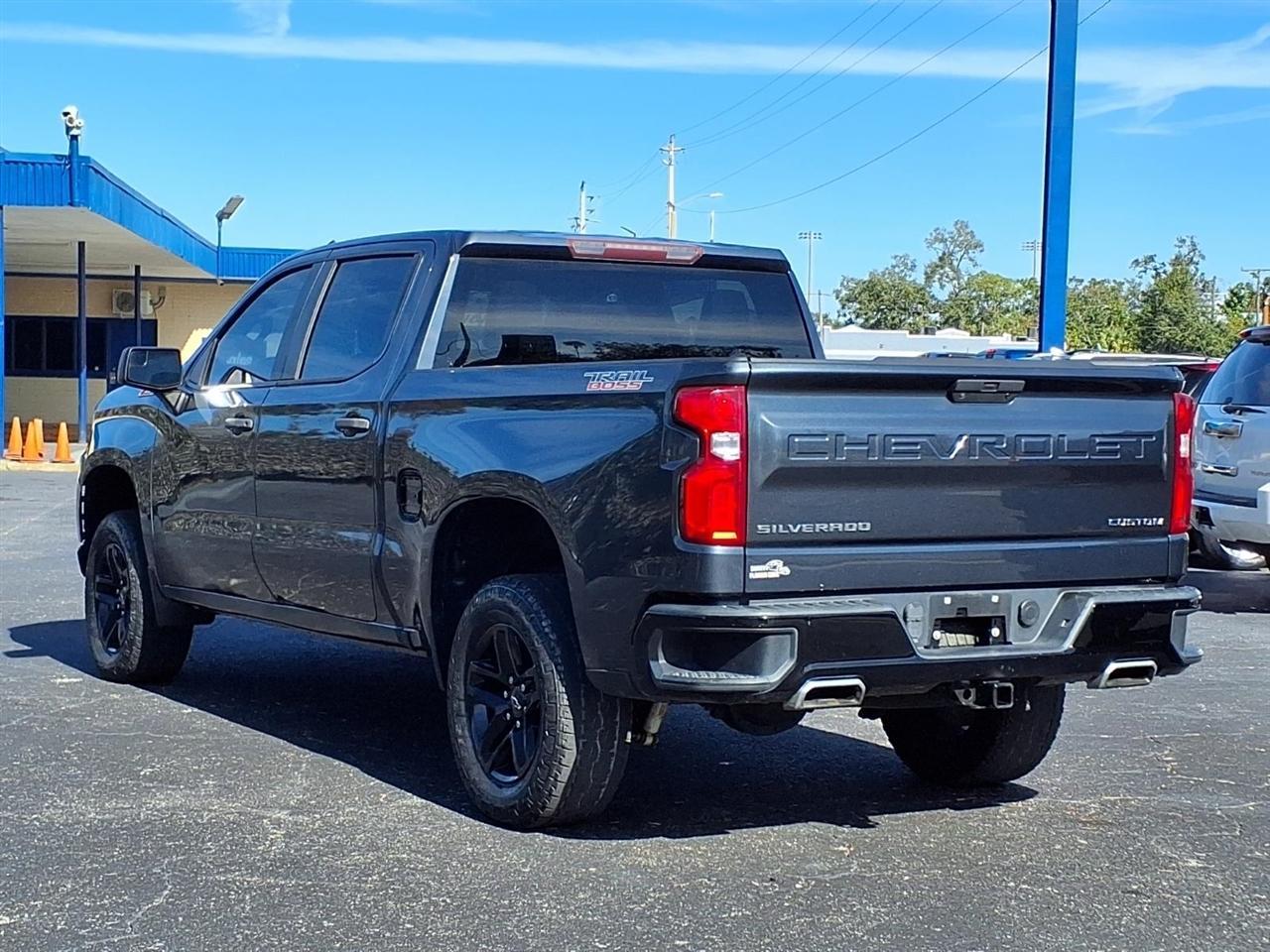 Chevrolet Silverado 1500Trail Boss Custom Crew Cab 4Wd - Thumbnail 16