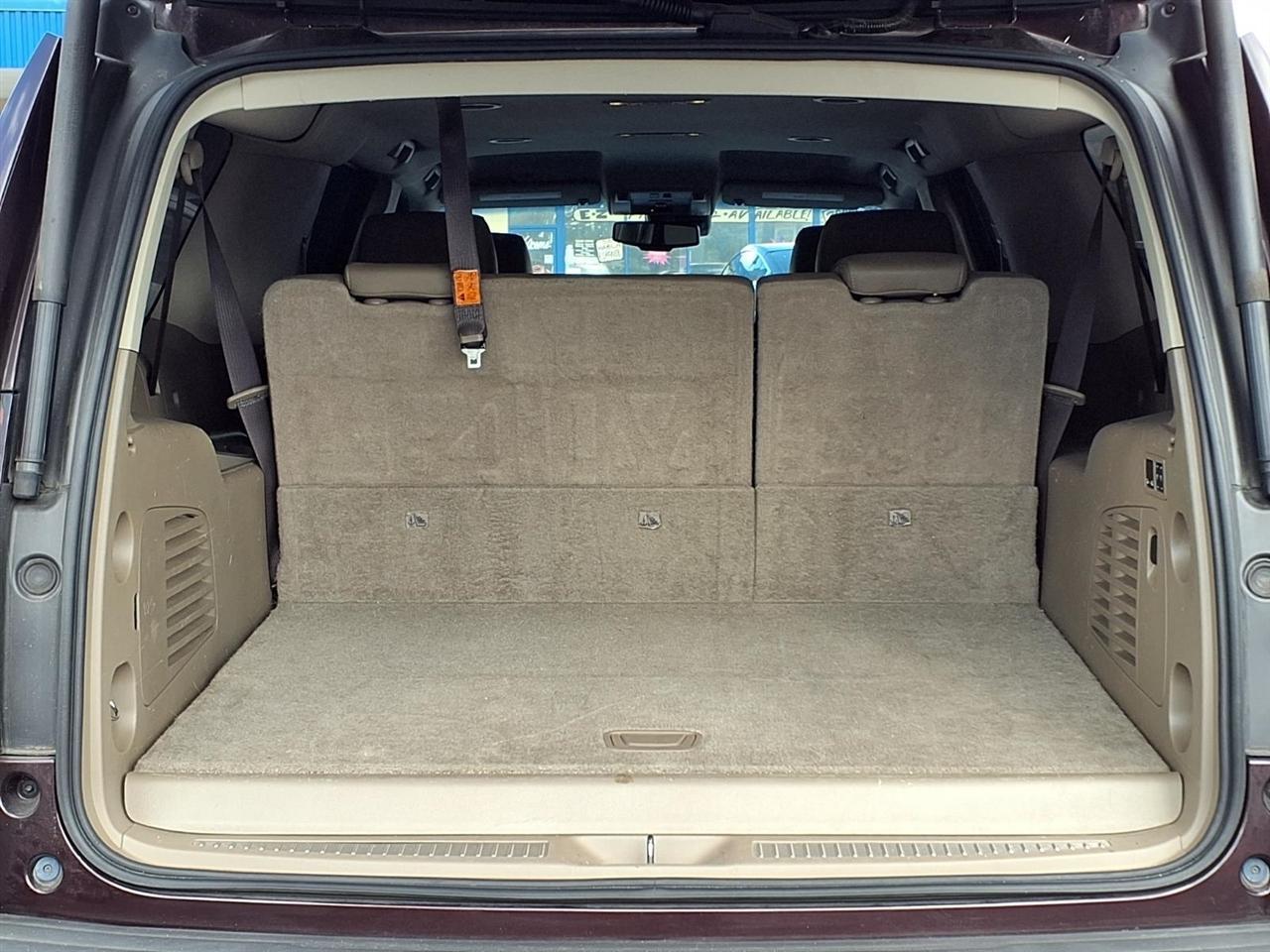 Chevrolet Suburbanlt 2Wd - Thumbnail 16