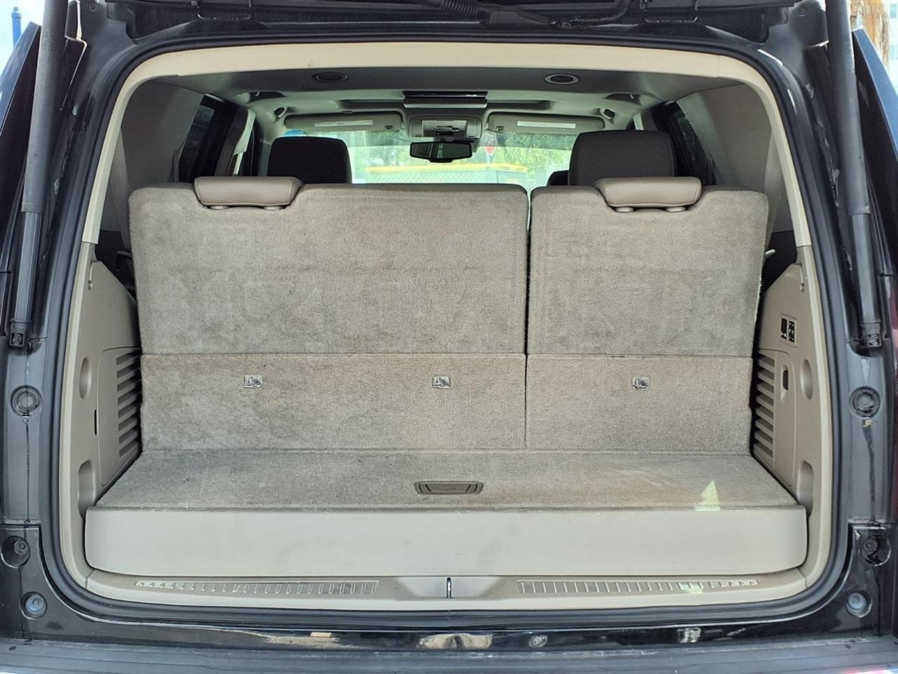 Chevrolet Tahoe - Thumbnail 18