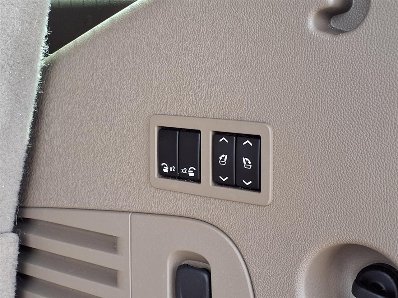 Chevrolet Tahoe - Thumbnail 19