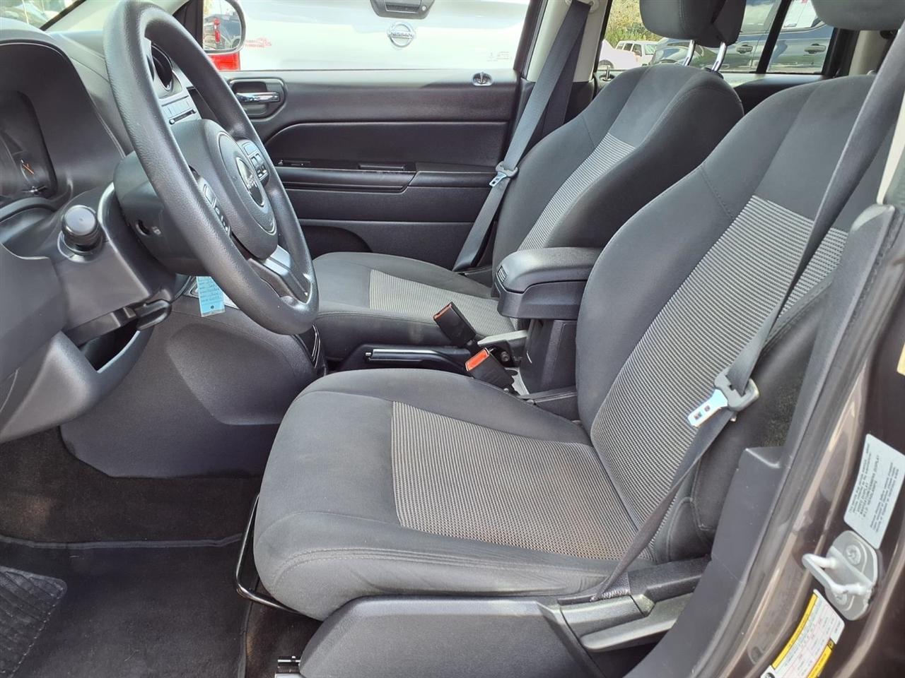 Jeep Compass - Thumbnail 9