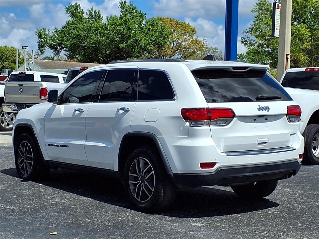 Jeep Grand Cherokee - Thumbnail 19