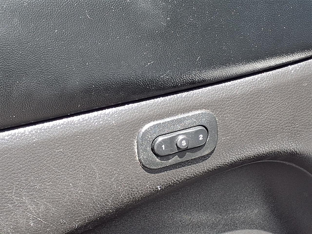 Jeep Grand Cherokee - Thumbnail 12