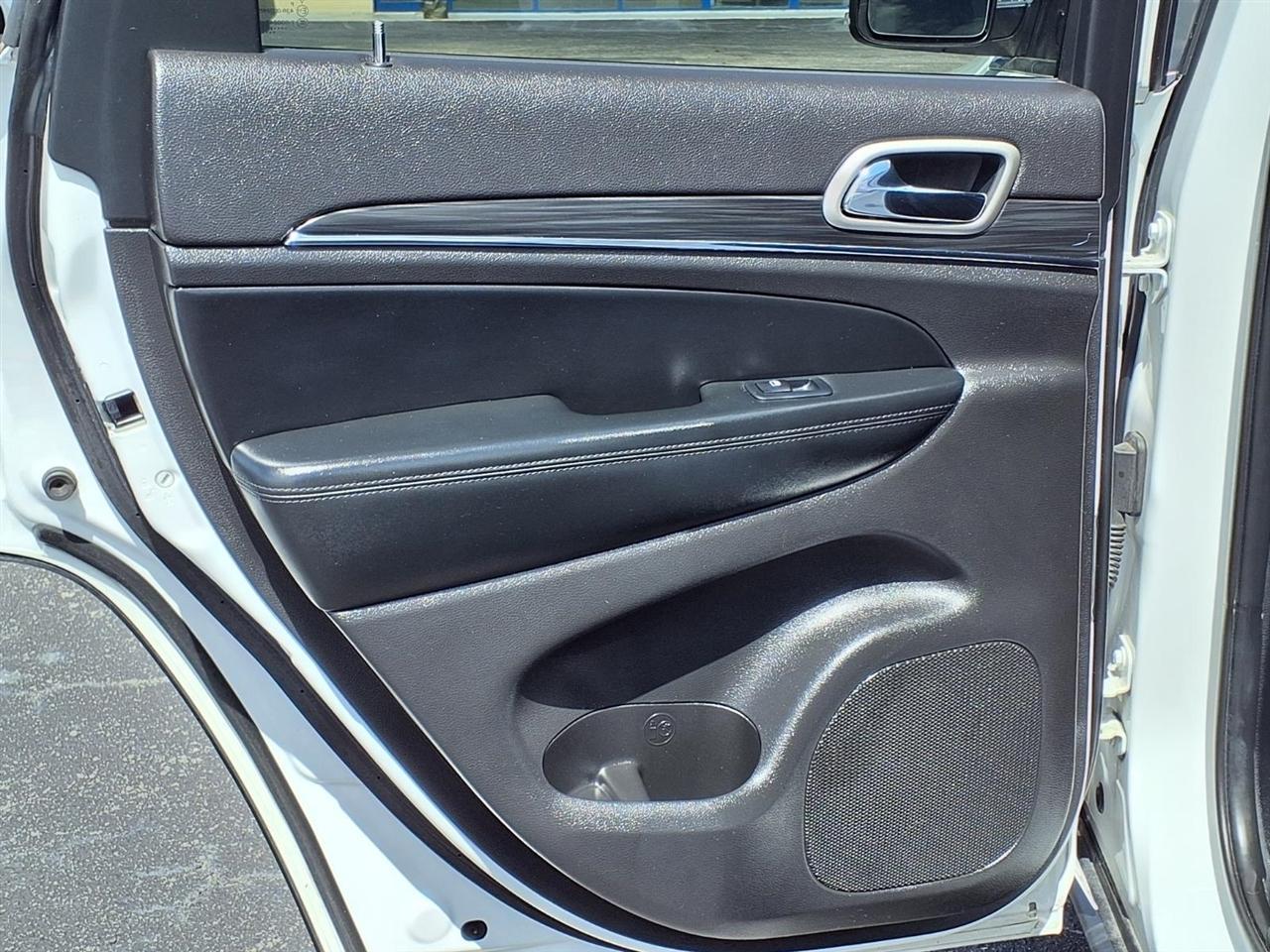 Jeep Grand Cherokee - Thumbnail 15