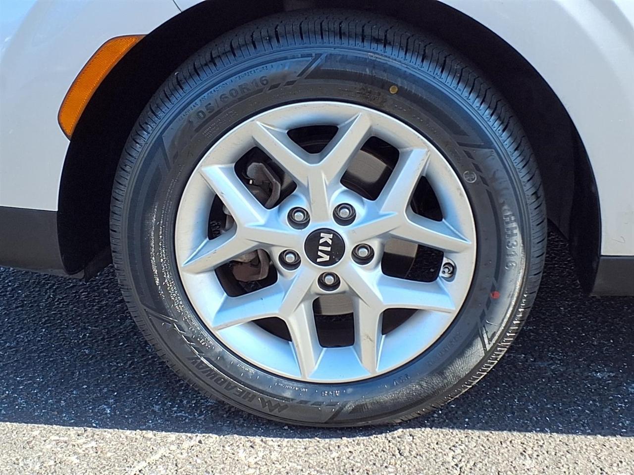 Kia Souls - Thumbnail 19