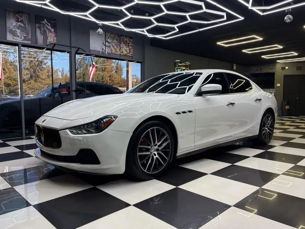 Maserati Ghibli S Sedan 4D - Thumbnail 2