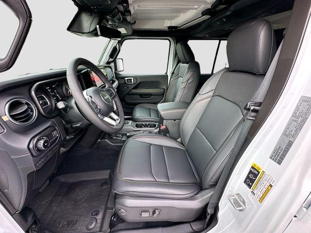 Jeep Wrangler Sahara With Navigation & 4Wd - Thumbnail 16