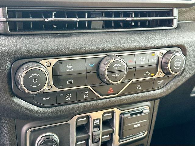 Jeep Wrangler Willys 4Wd - Thumbnail 11