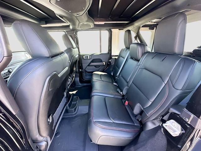 Jeep Wrangler 392 With Navigation & 4Wd - Thumbnail 18