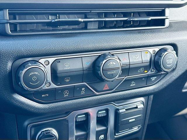 Jeep Wrangler Sport 4Wd - Thumbnail 11