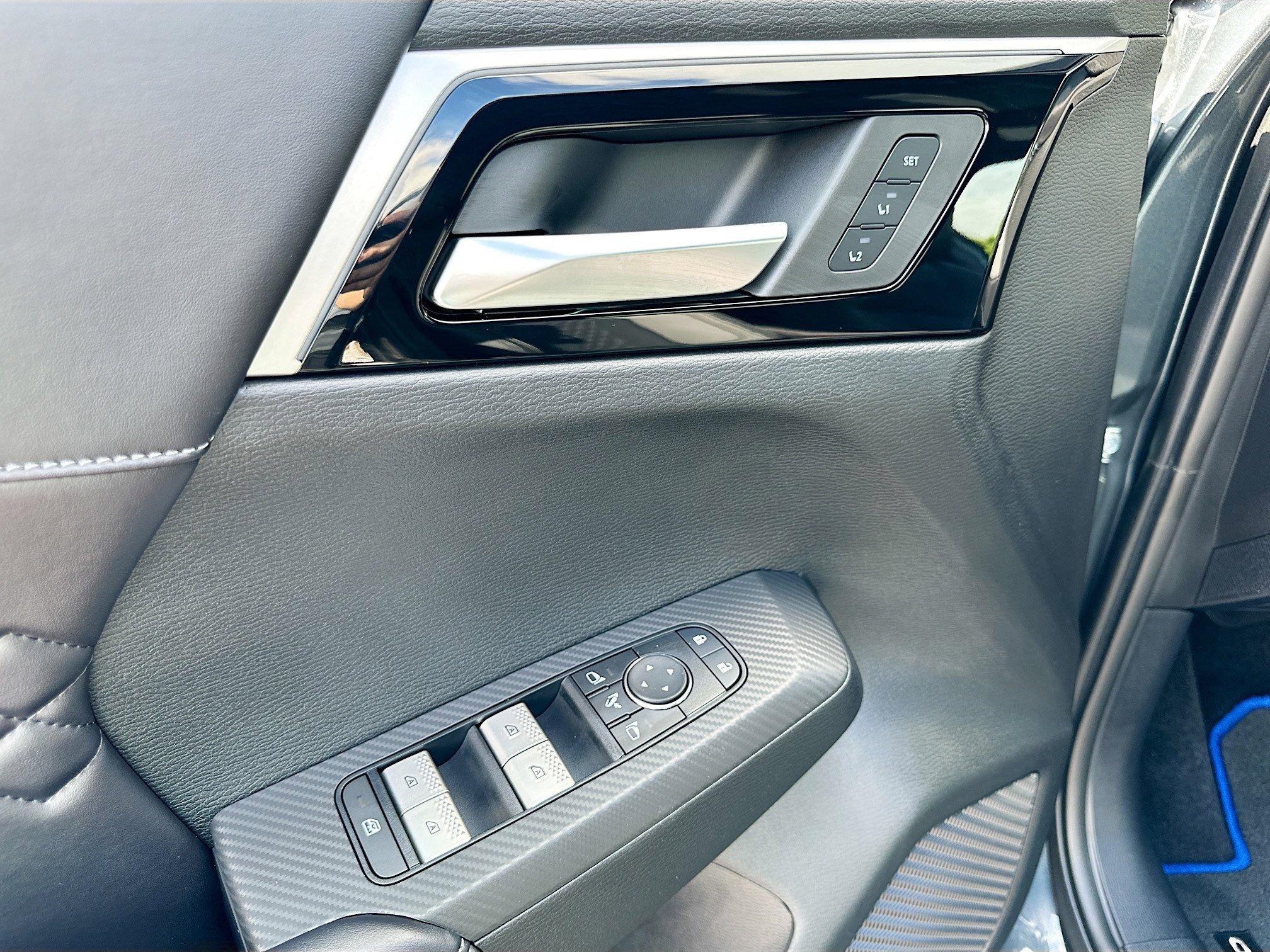 Mitsubishi Outlander Plug-In Hybrid Sel Black Edition With Navigation & 4Wd - Thumbnail 14