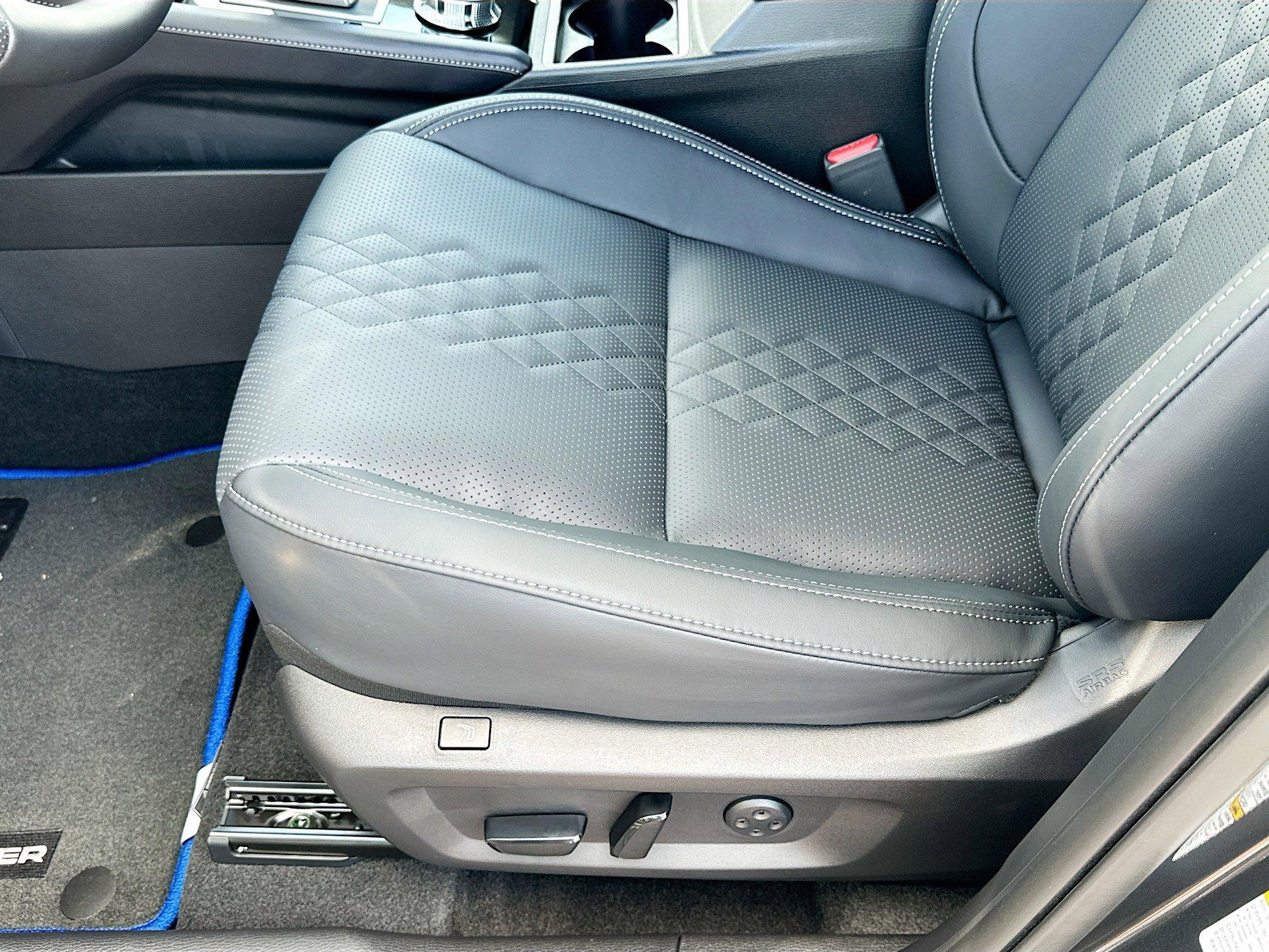 Mitsubishi Outlander Plug-In Hybrid Sel Black Edition With Navigation & 4Wd - Thumbnail 15