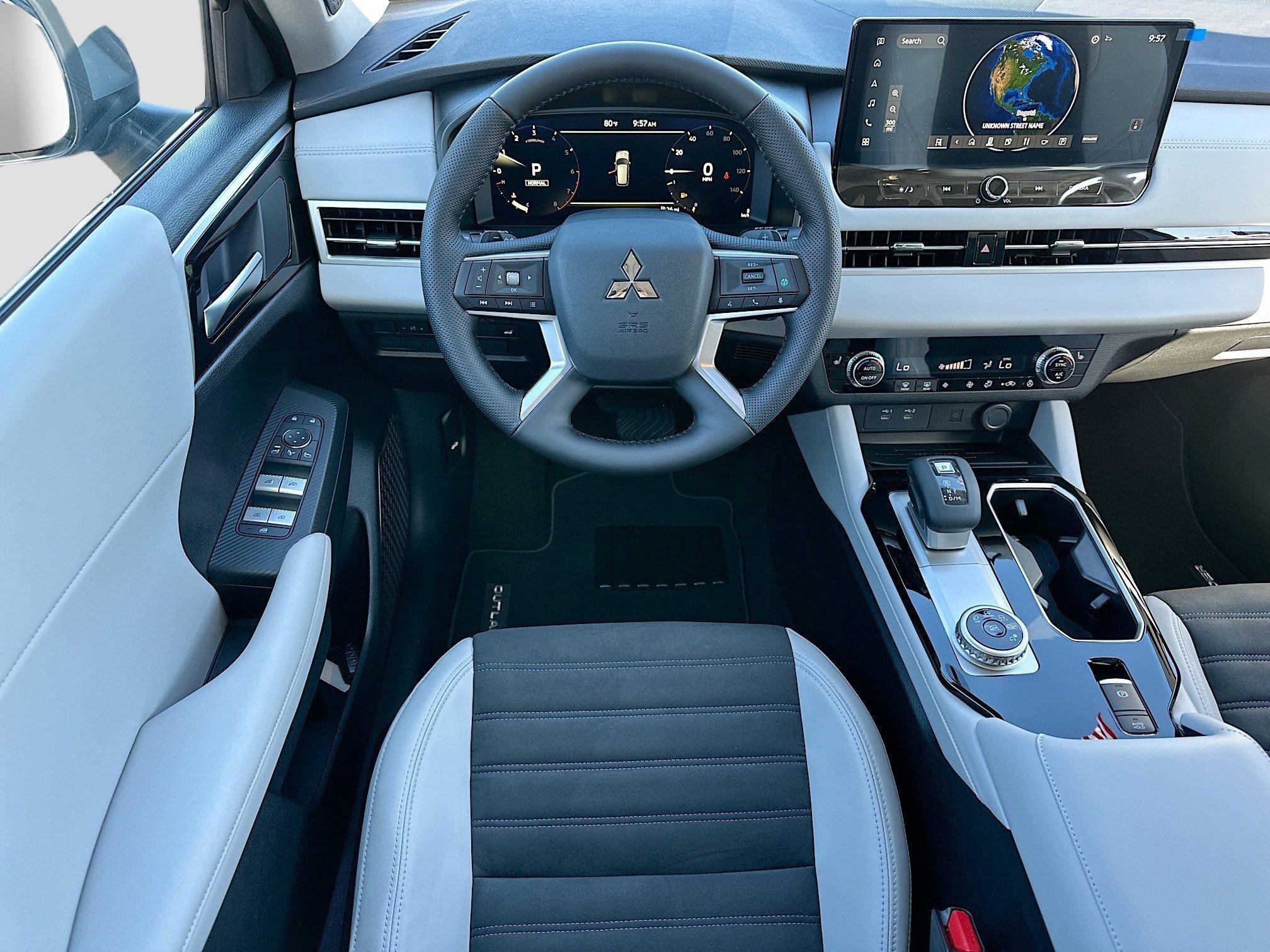 Mitsubishi Outlander Se With Navigation - Thumbnail 17