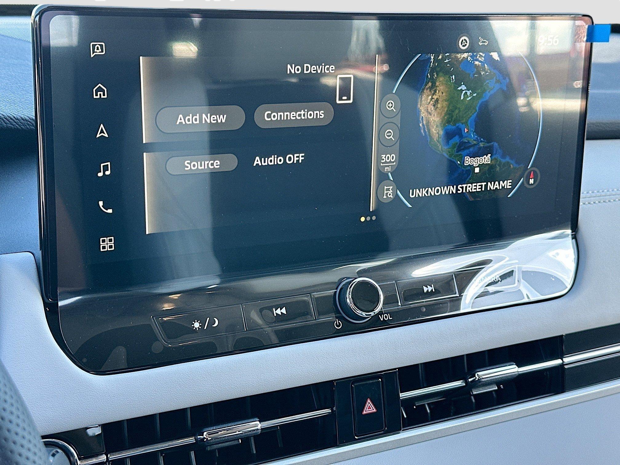 Mitsubishi Outlander Se With Navigation - Thumbnail 11
