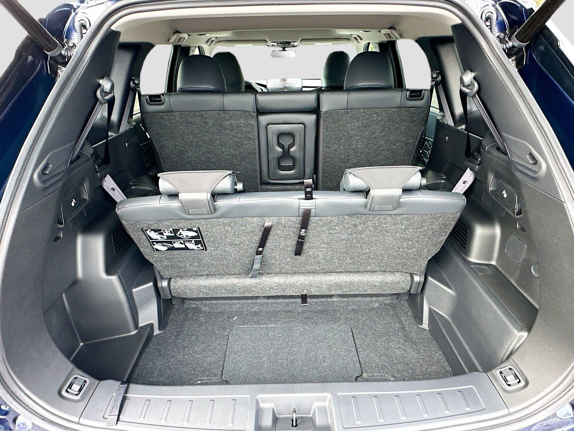 Mitsubishi Outlander Sel With Navigation - Thumbnail 6