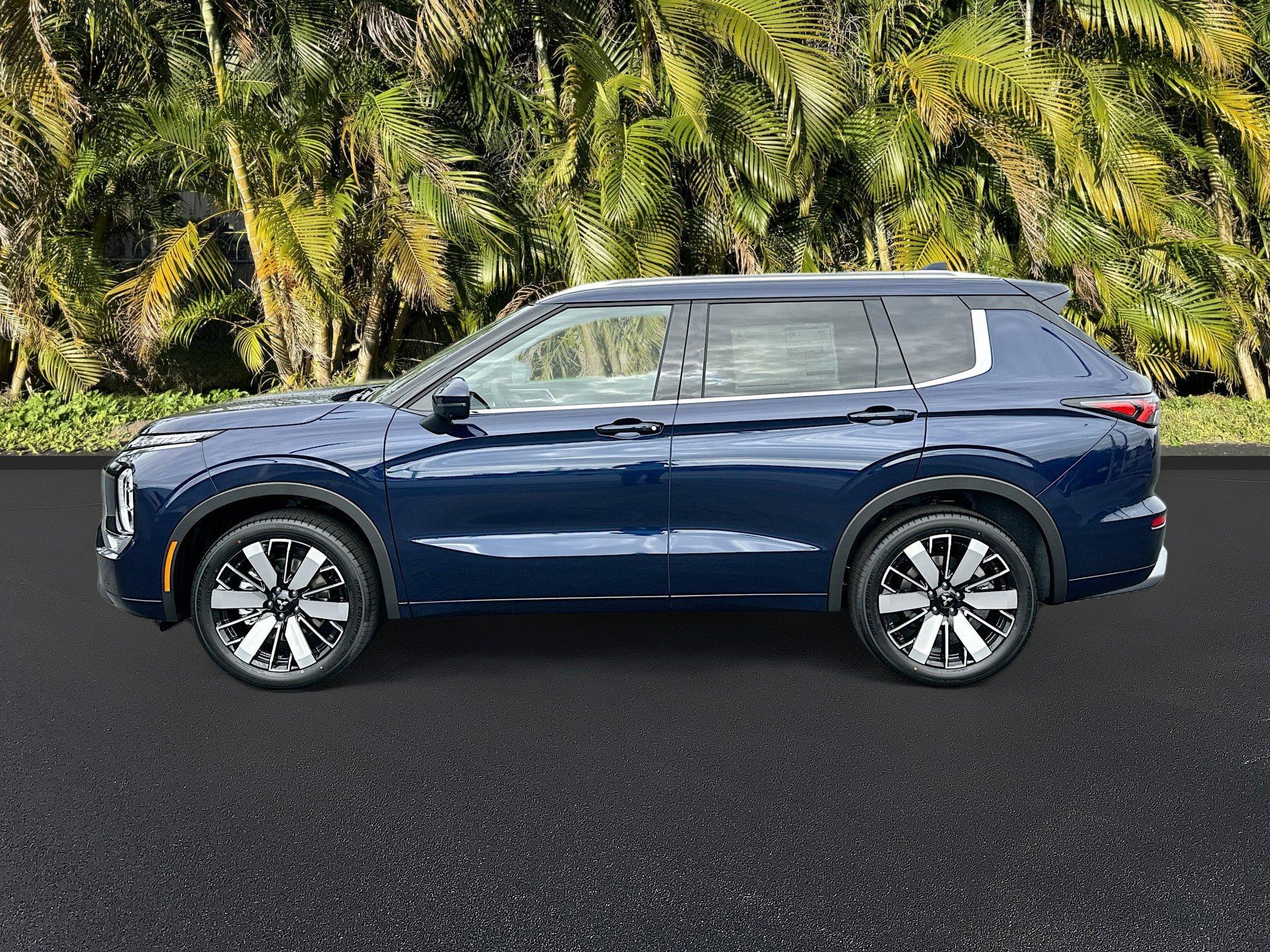 Mitsubishi Outlander Sel With Navigation - Thumbnail 3