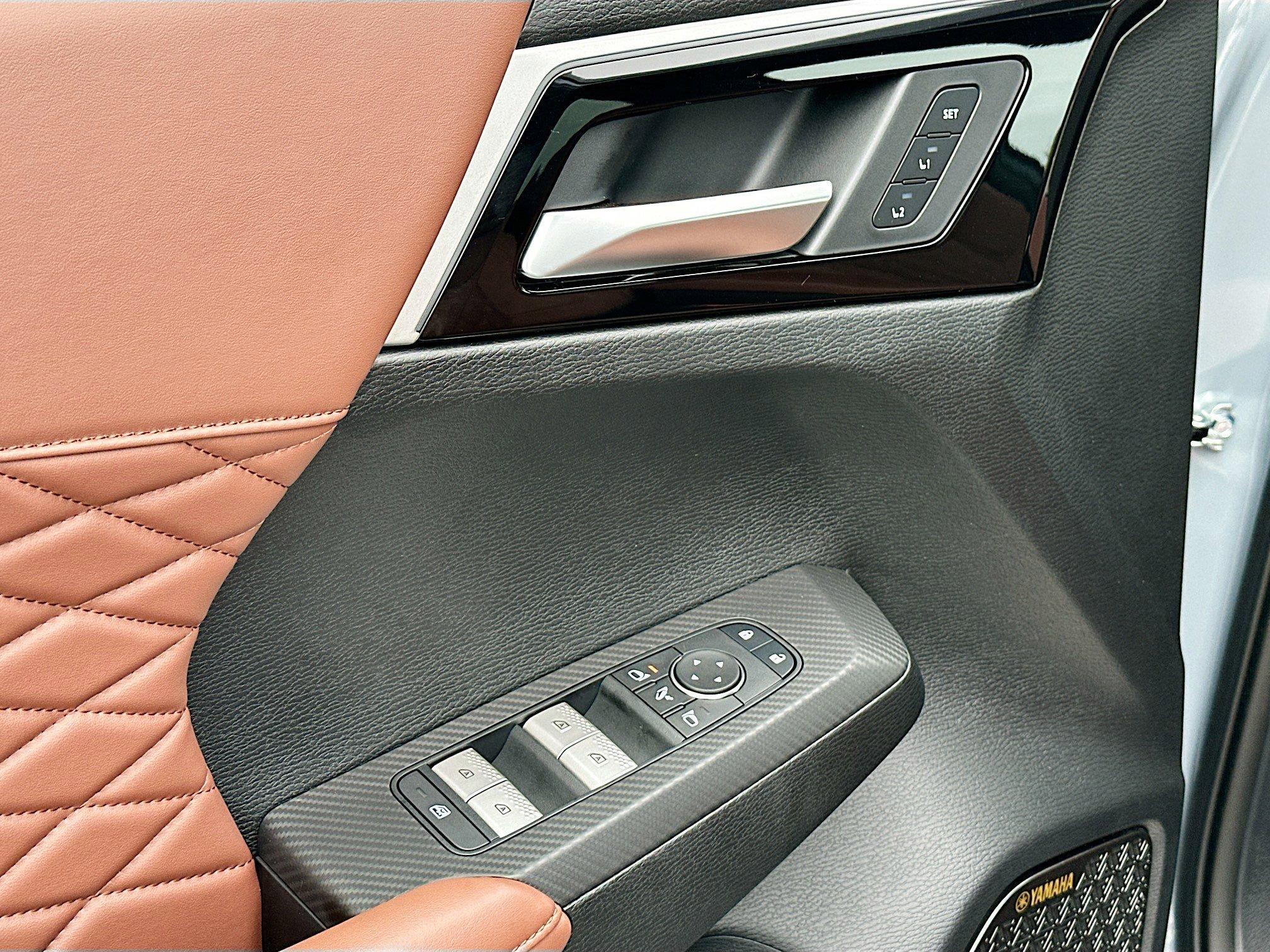 Mitsubishi Outlander Sel With Navigation - Thumbnail 14