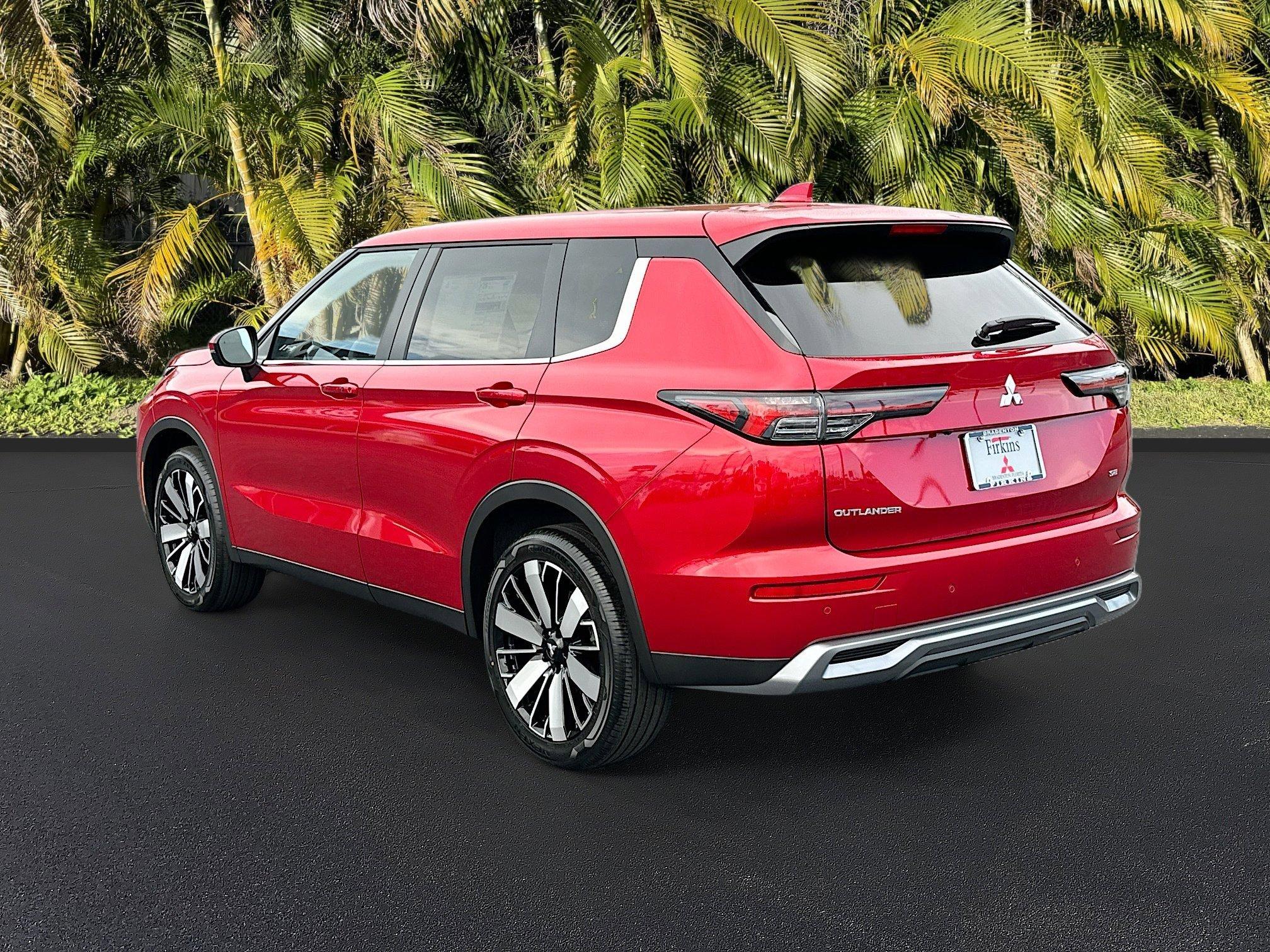 Mitsubishi Outlander Se With Navigation - Thumbnail 4