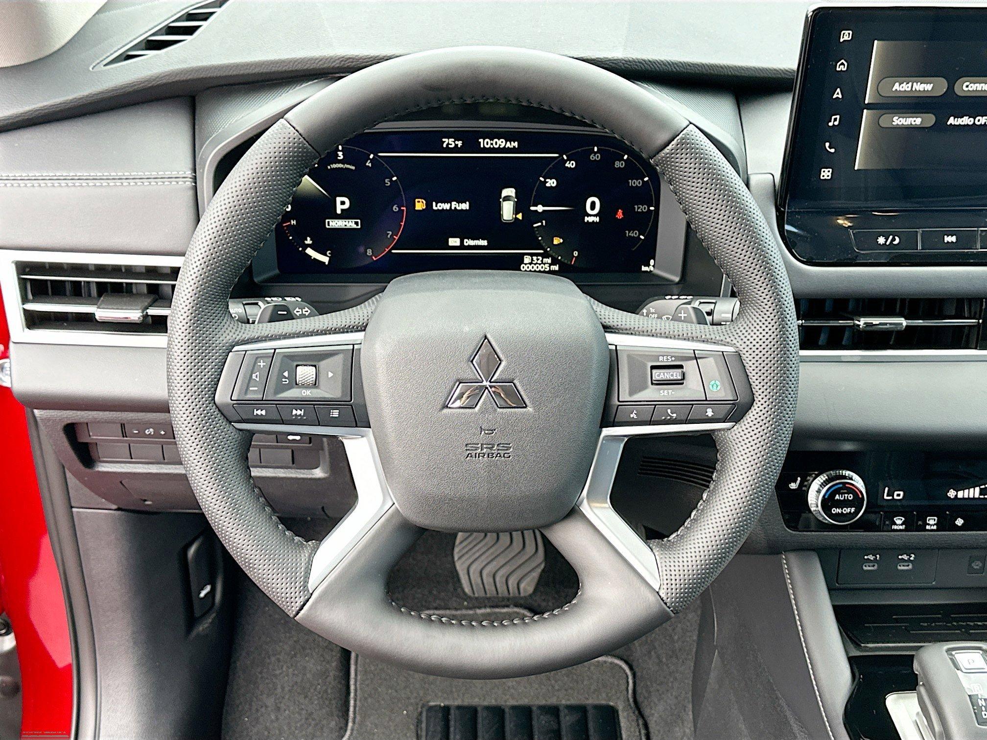 Mitsubishi Outlander Se With Navigation - Thumbnail 8