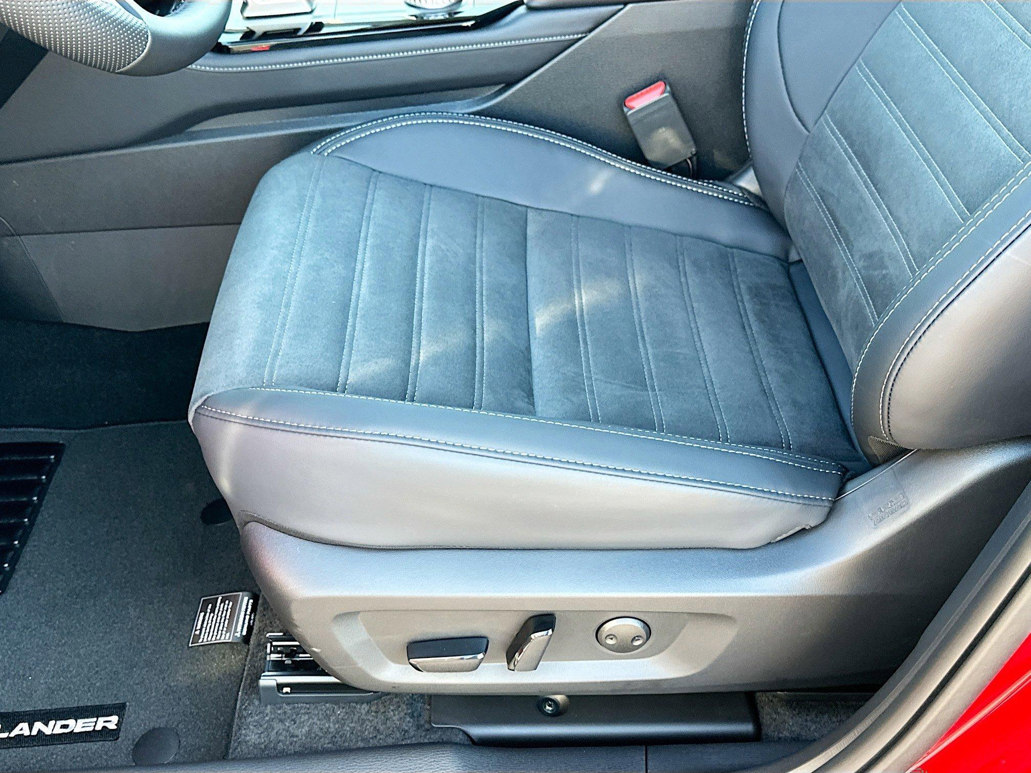 Mitsubishi Outlander Se With Navigation - Thumbnail 15