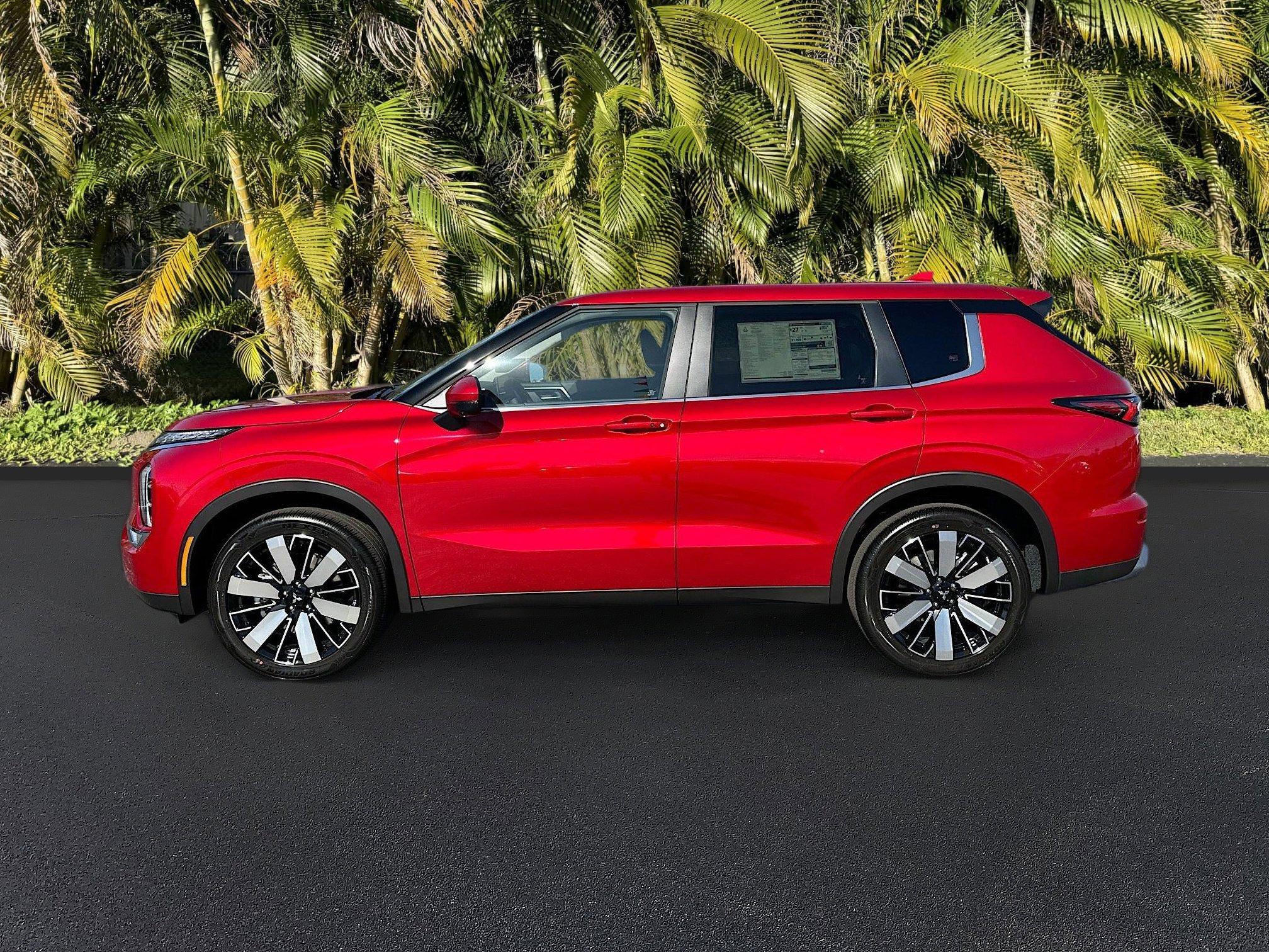 Mitsubishi Outlander Se With Navigation - Thumbnail 3