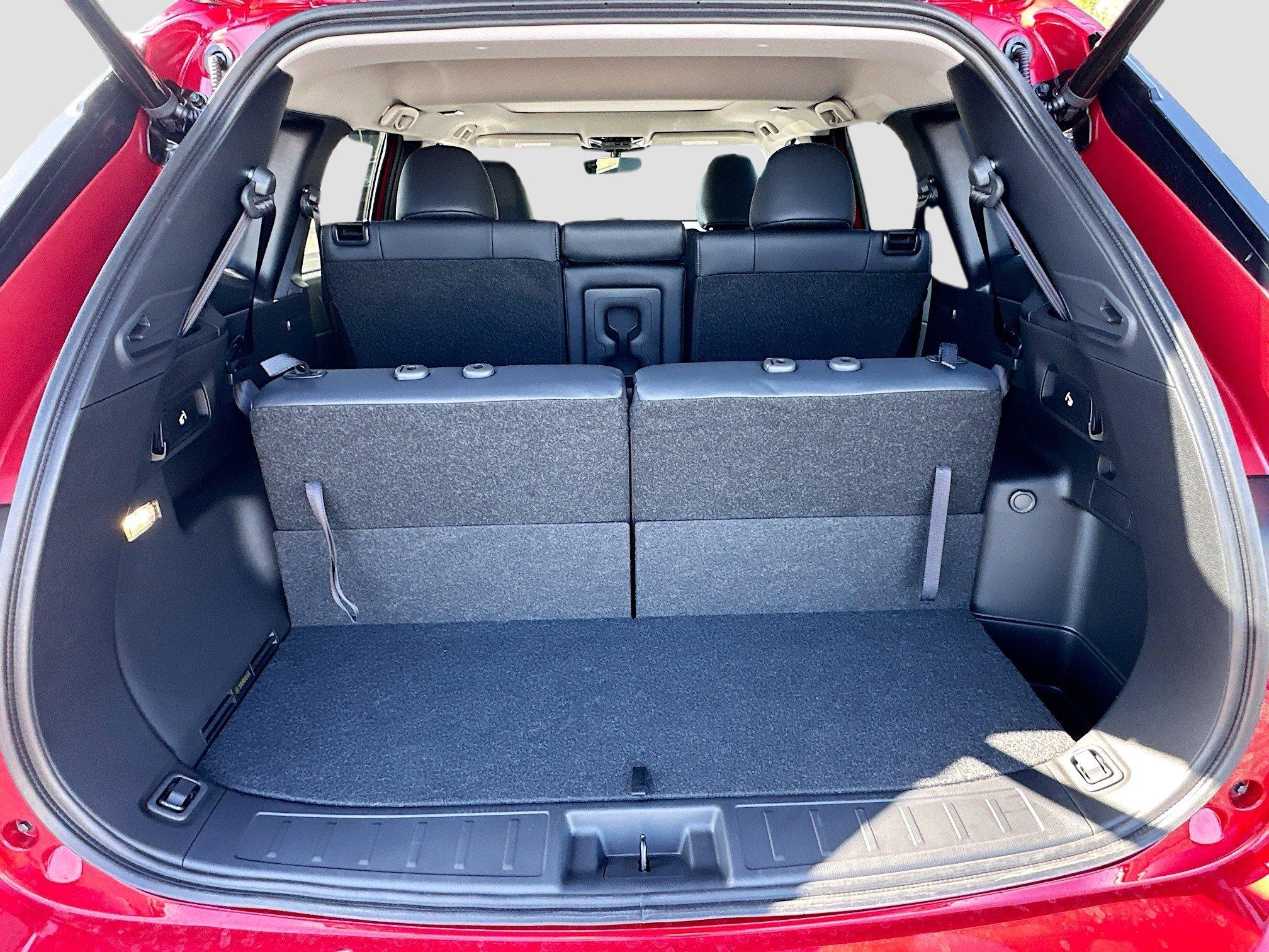 Mitsubishi Outlander Se With Navigation - Thumbnail 6