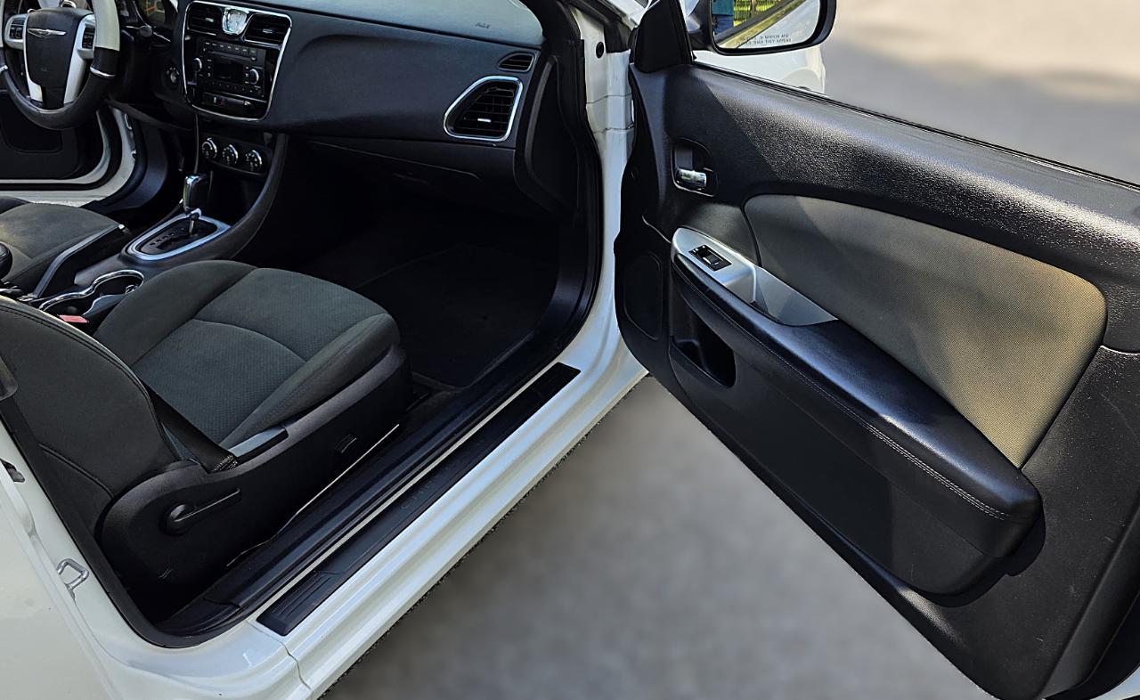 Chrysler 2002Dr Conv Touring - Thumbnail 18