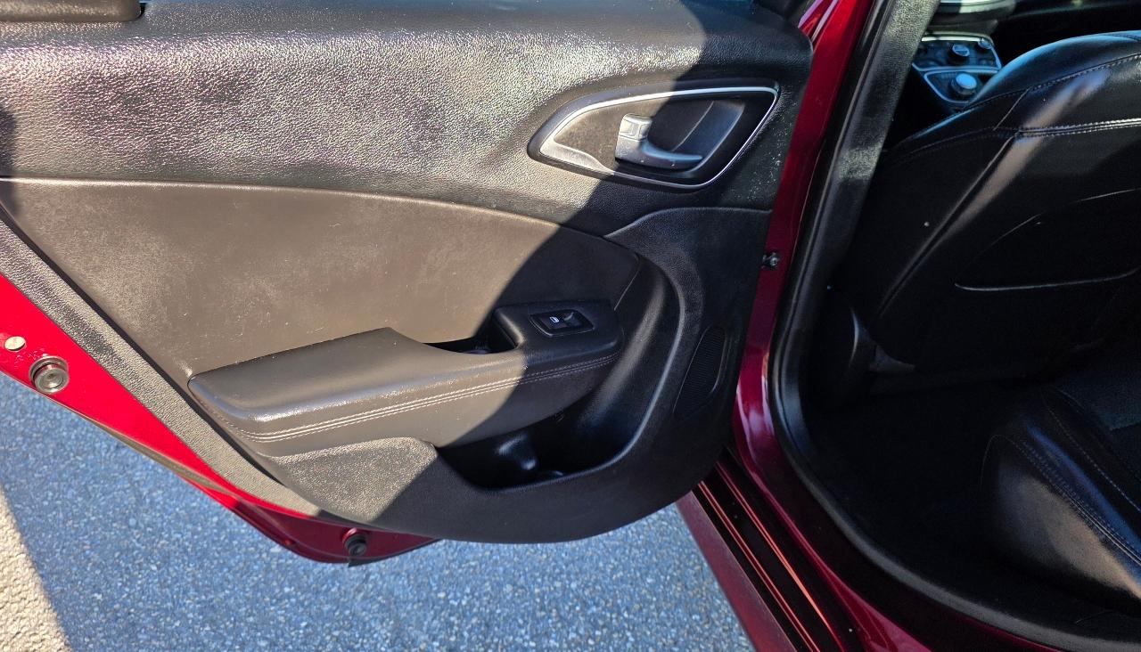 Chrysler 2004Dr Sdn C Fwd - Thumbnail 11