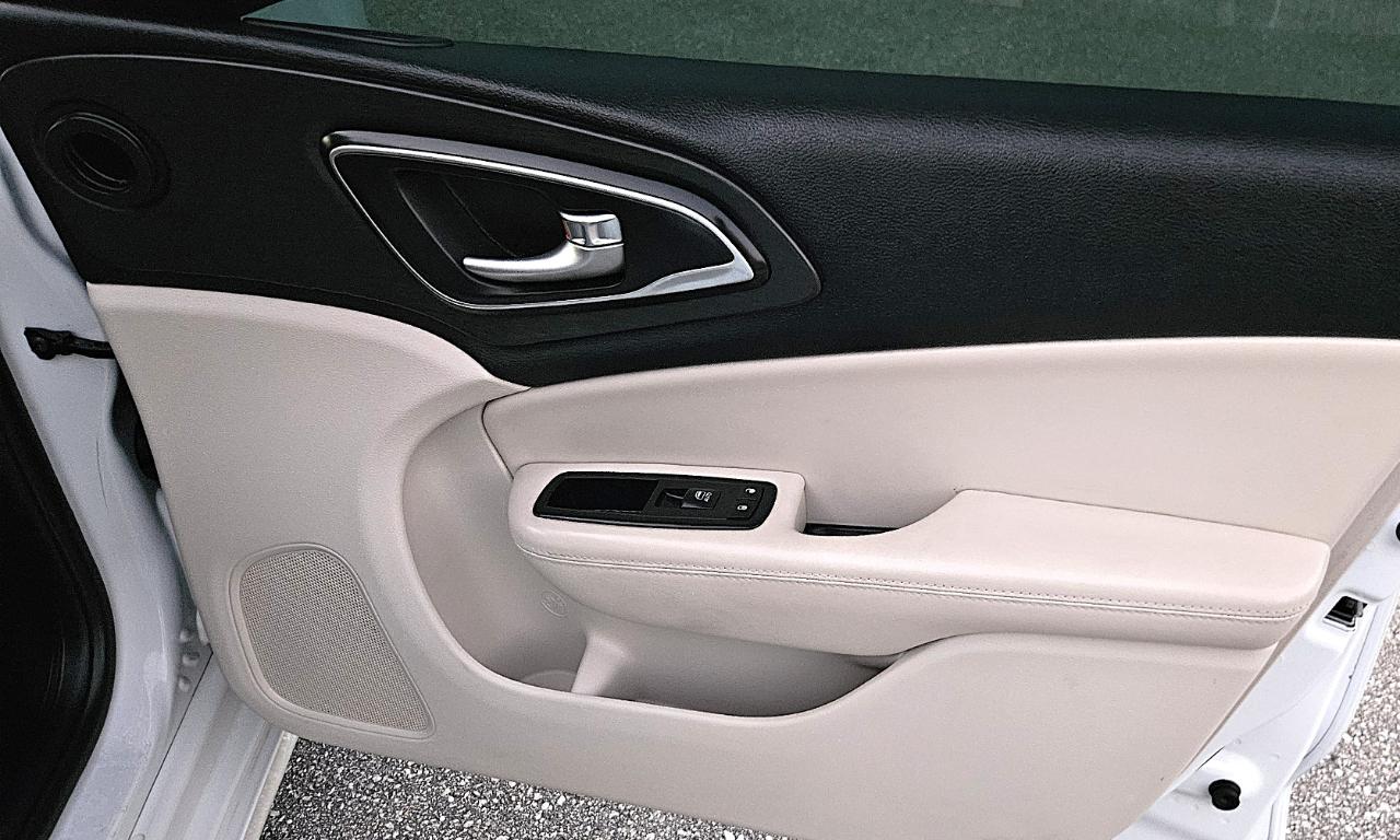 Chrysler 2004Dr Sdn Limited Platinum Fwd - Thumbnail 19