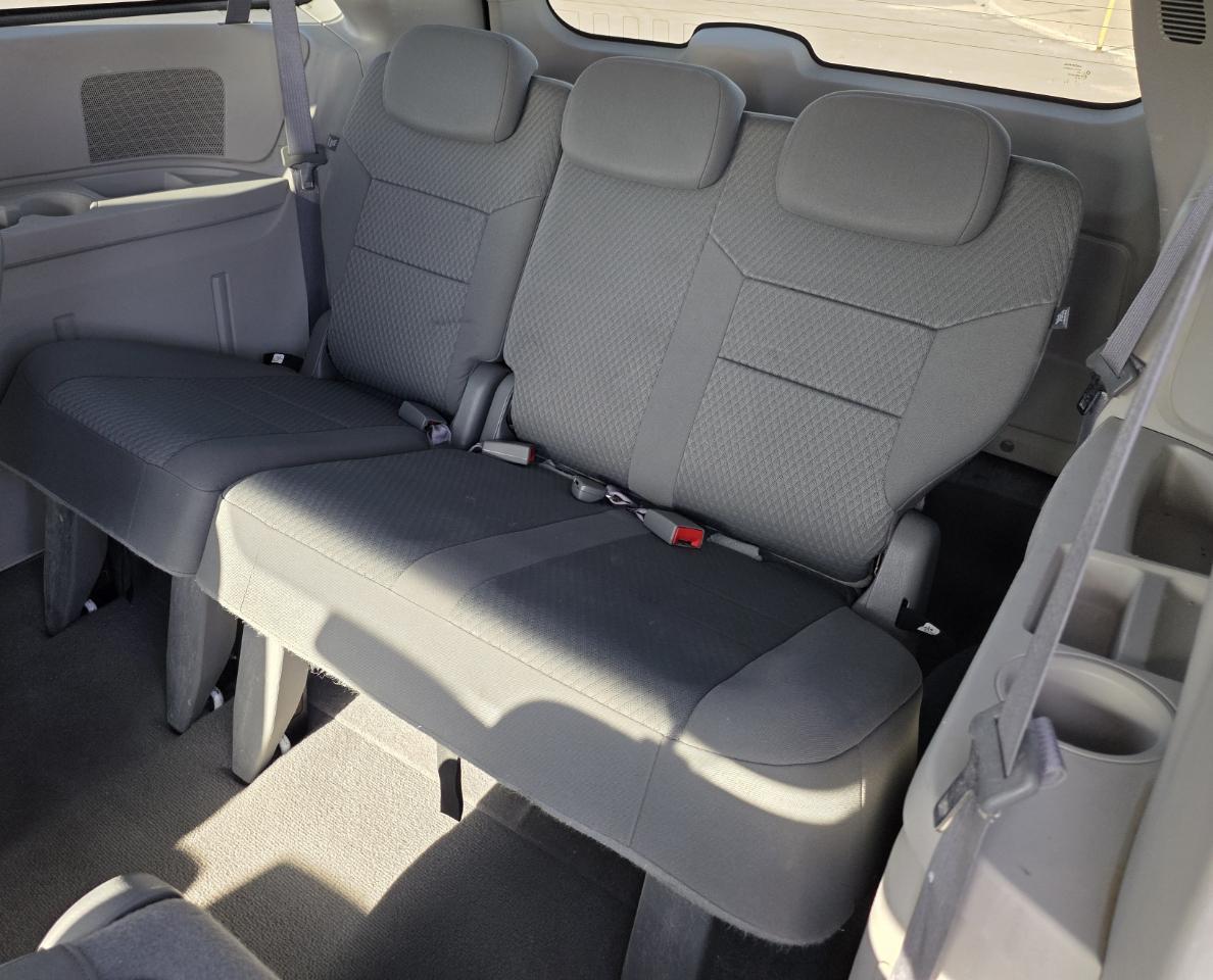 Chrysler Town & Country4Dr Wgn Touring - Thumbnail 14