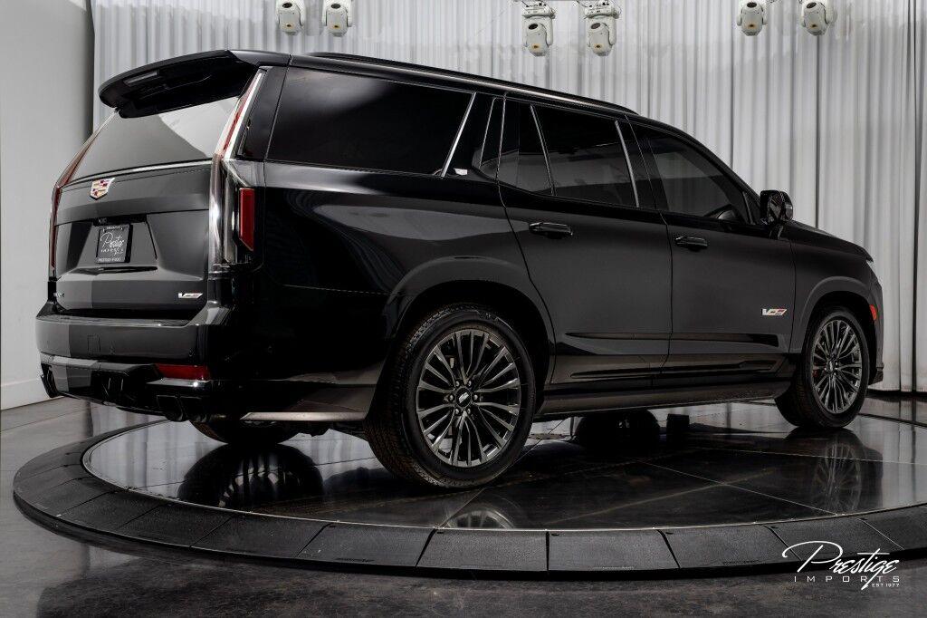 Cadillac Escalade - Thumbnail 14