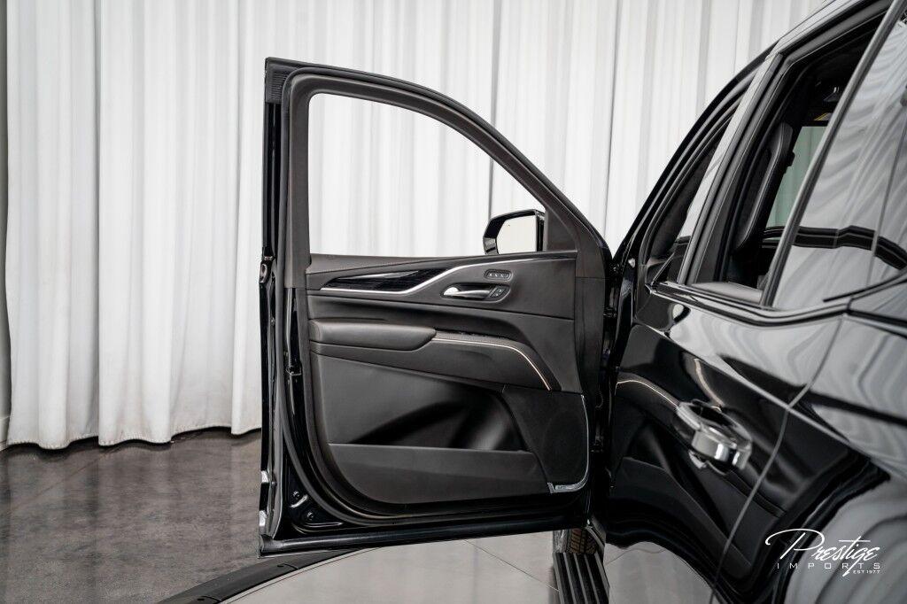 Cadillac Escalade - Thumbnail 19