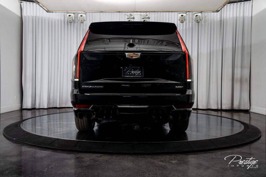 Cadillac Escalade - Thumbnail 11