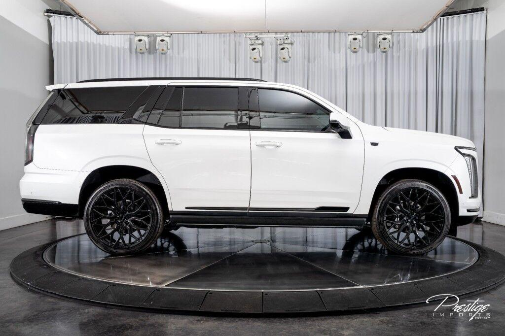 Cadillac Escalade - Thumbnail 14