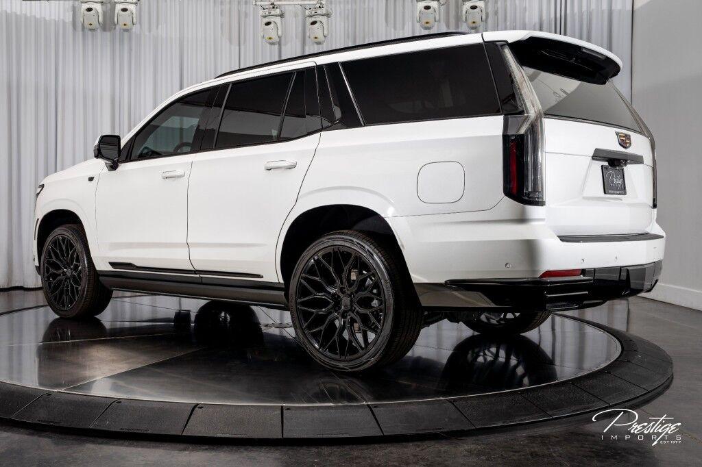 Cadillac Escalade - Thumbnail 9