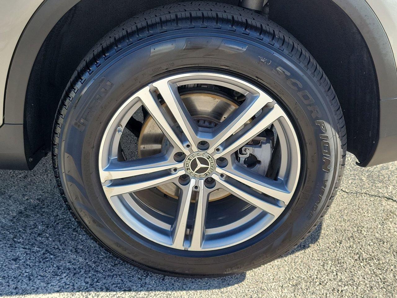 Mercedes-Benz Glc 300 - Thumbnail 11