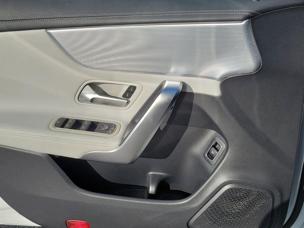 Mercedes-Benz Cla 250 - Thumbnail 20