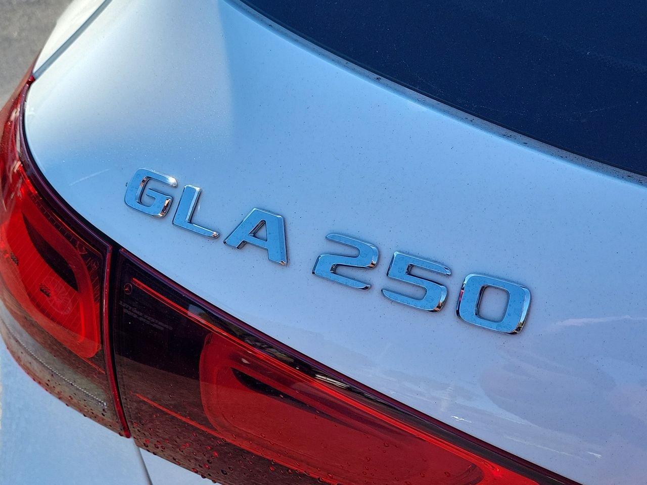 Mercedes-Benz Gla 250 - Thumbnail 8