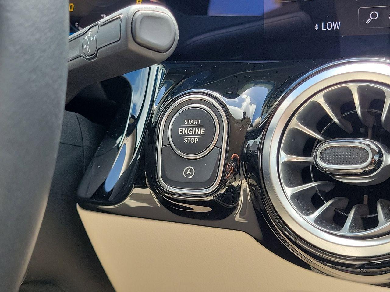 Mercedes-Benz Gla 250 - Thumbnail 19