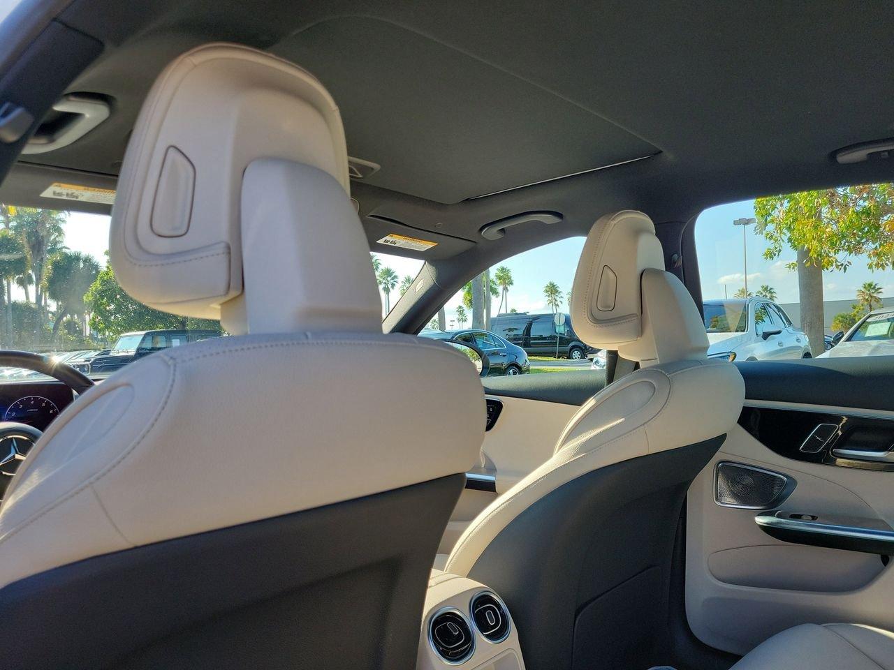 Mercedes-Benz C 300 - Thumbnail 13