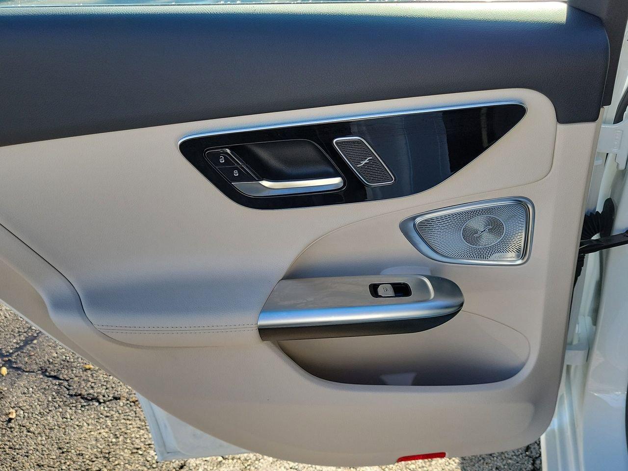 Mercedes-Benz C 300 - Thumbnail 12